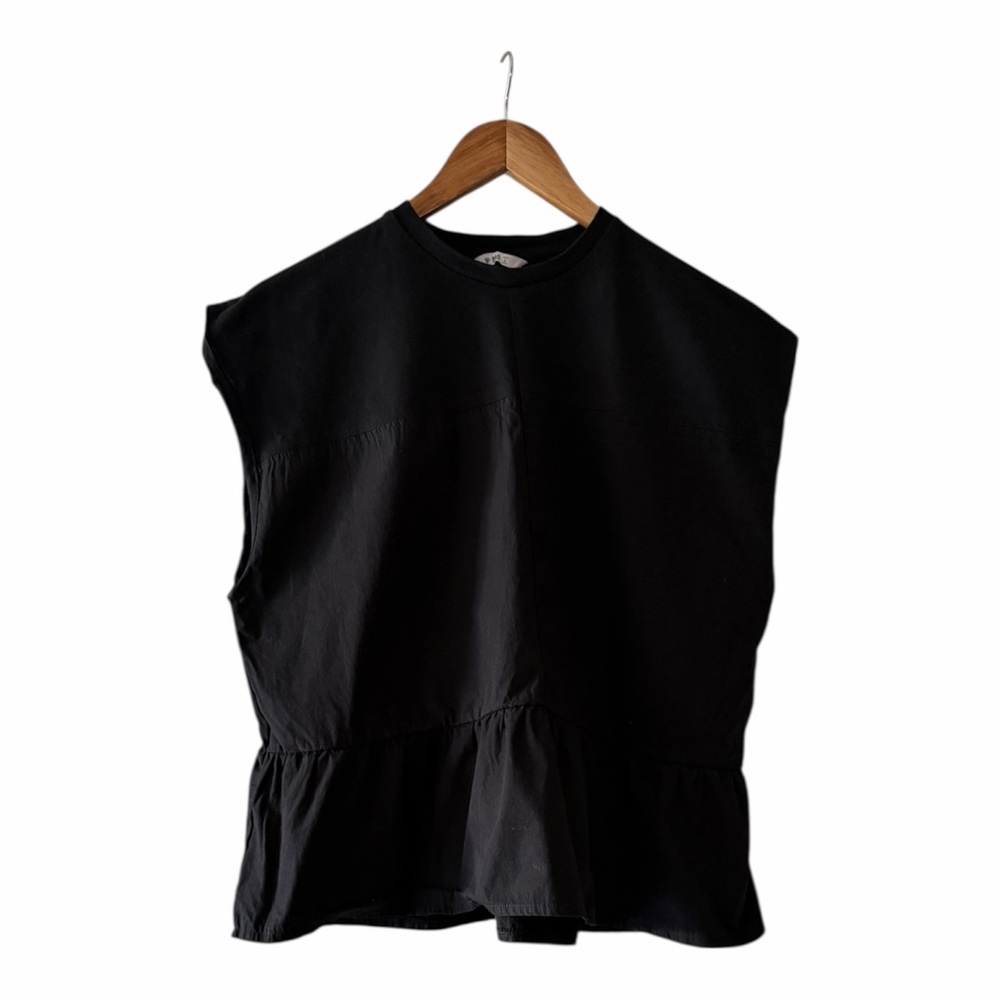 Bas Classic Black Women's Top Size Large.